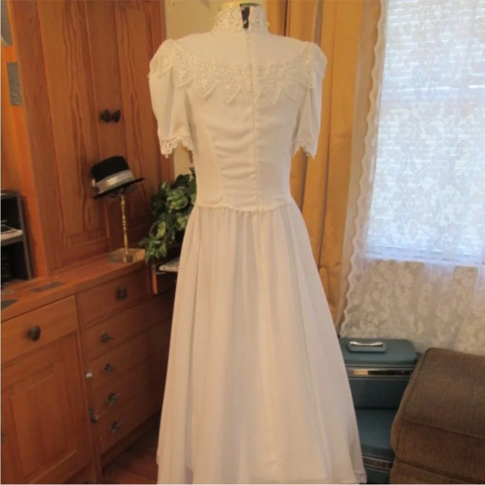 Vintage Western Victorian Wedding Dress - Picture 2 of 12